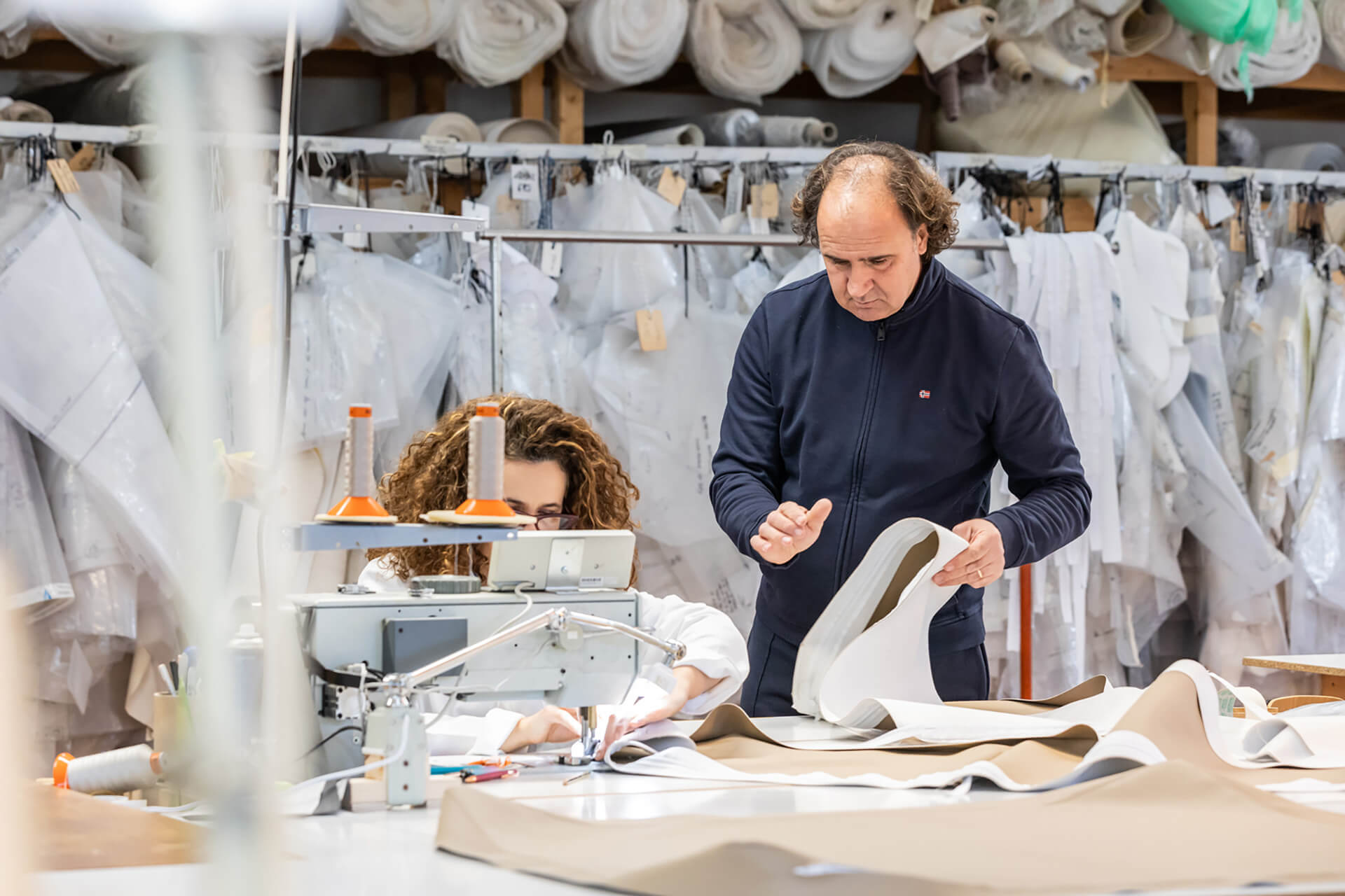 tappezzeria nautica d'amico fase cucitura