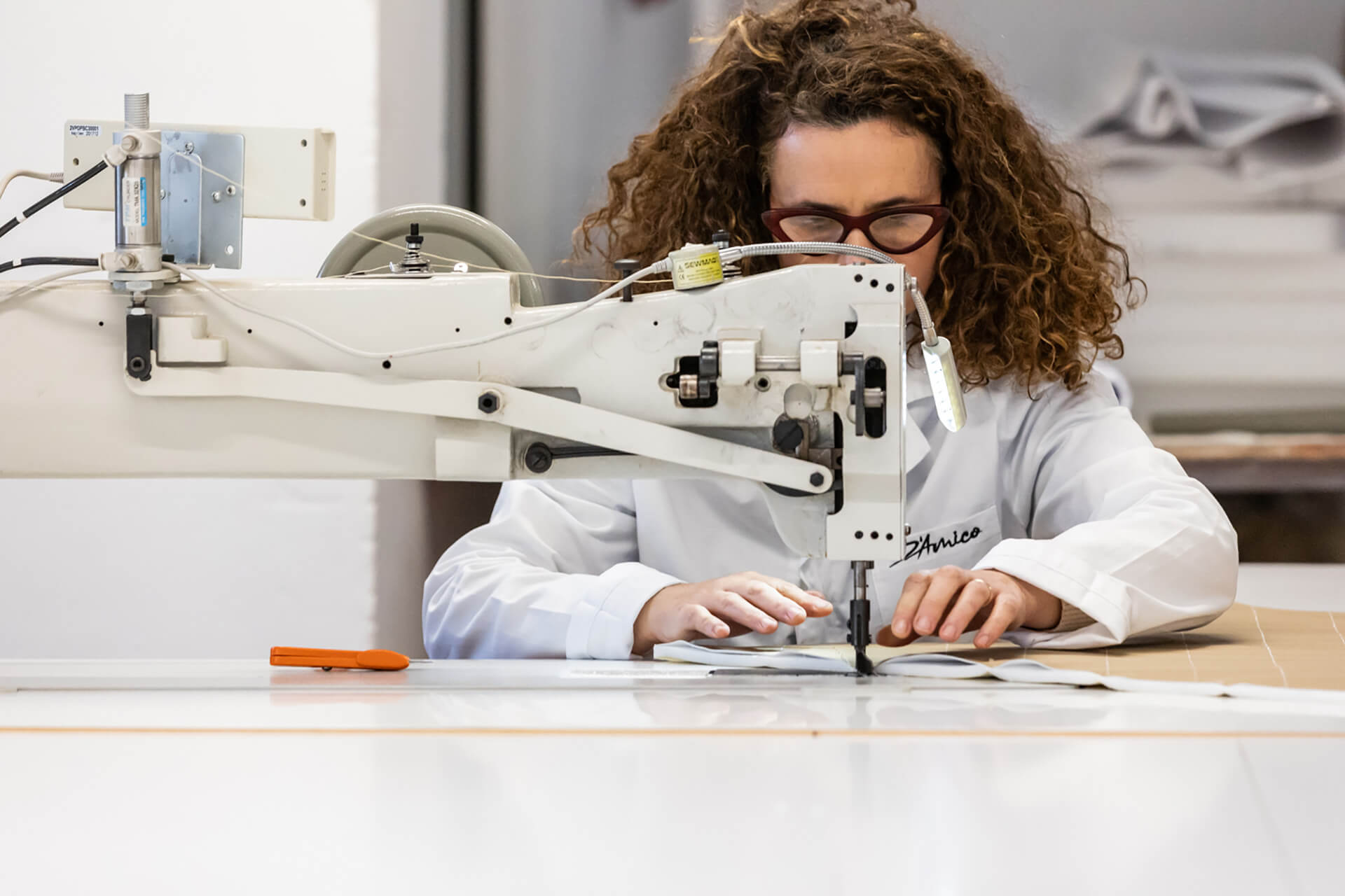 tappezzeria nautica damico fase cucitura