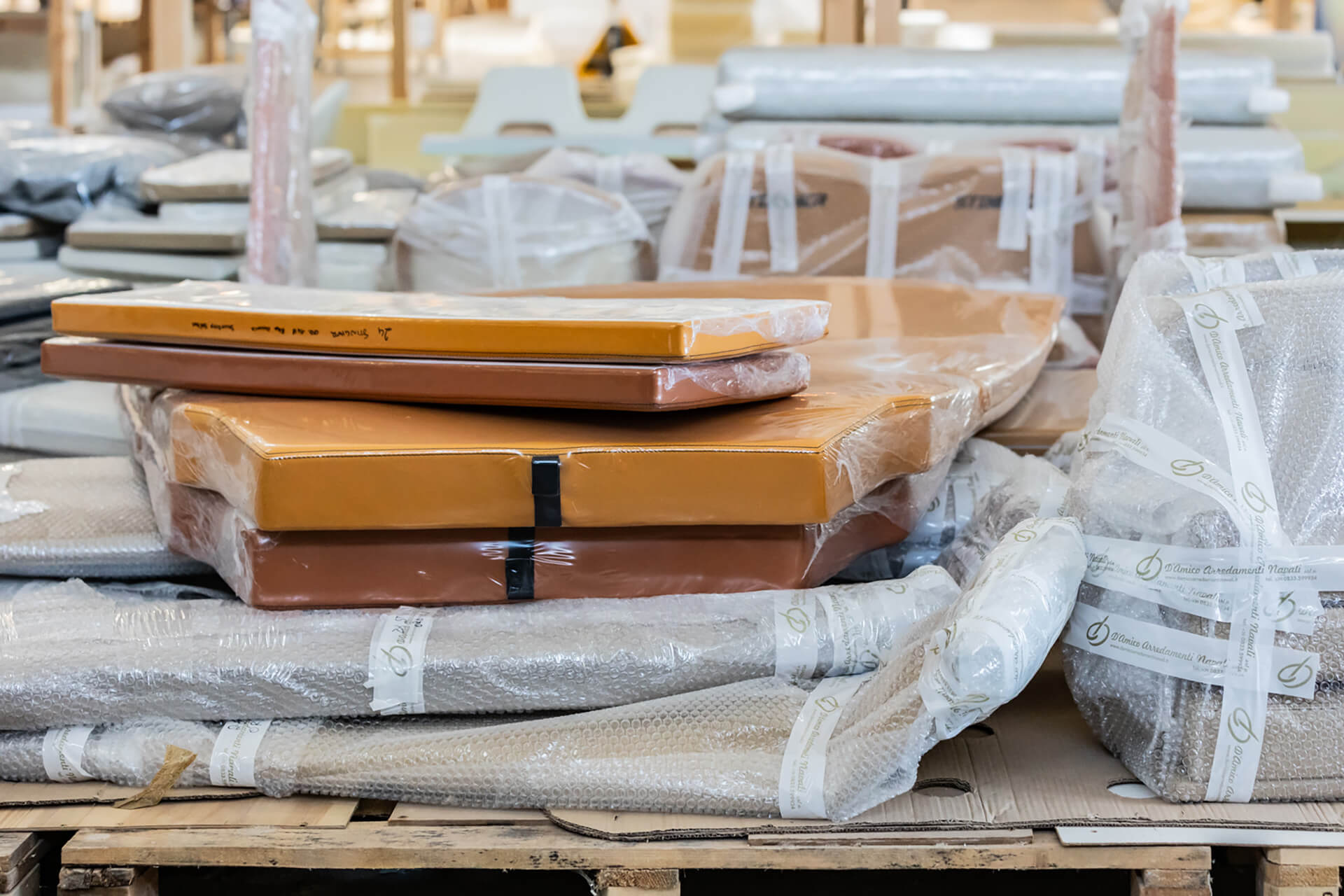 tappezzeria nautica d'amico fase imballaggio spedizione