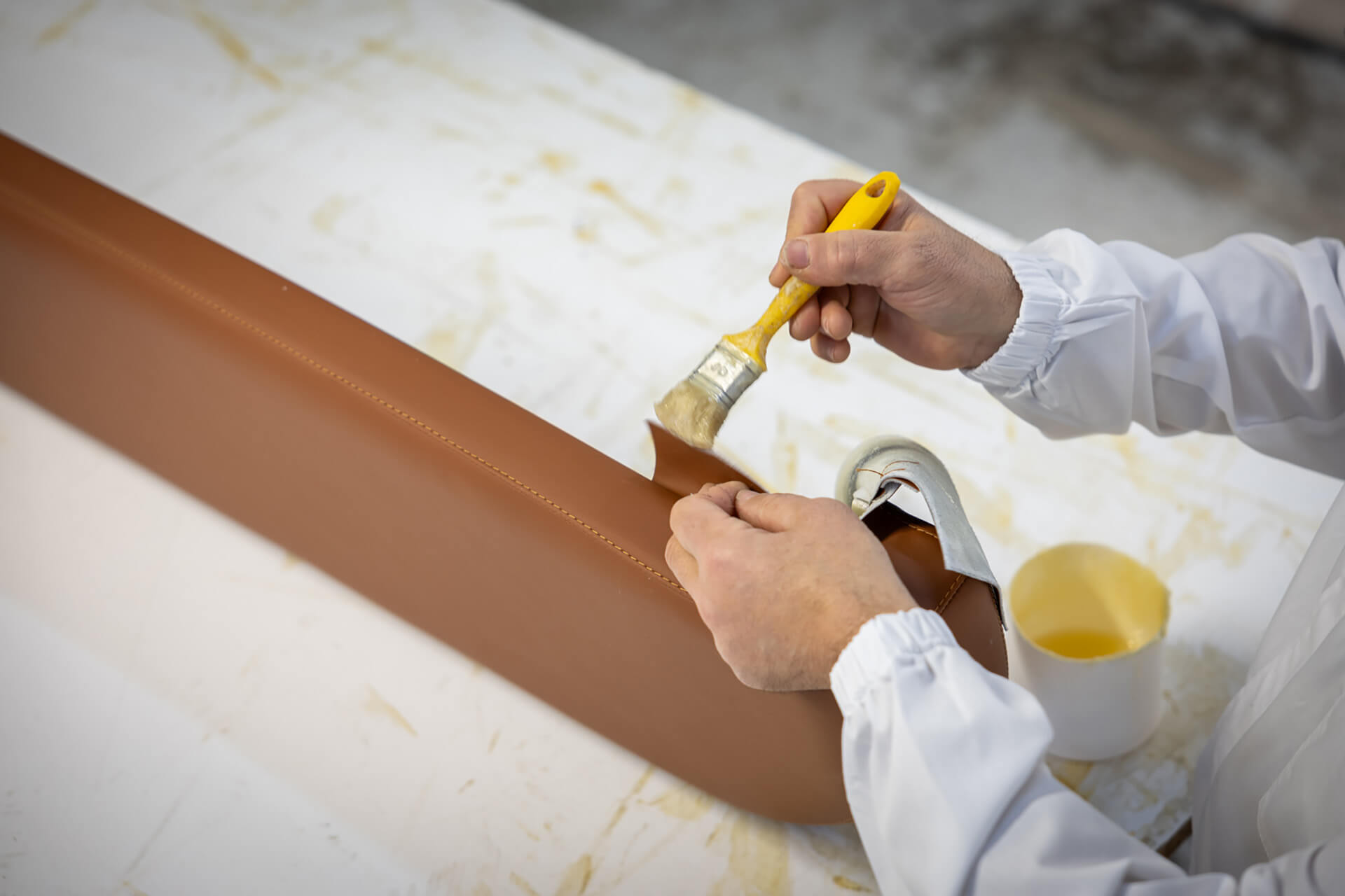 tappezzeria nautica d'amico fase montaggio rivestimenti