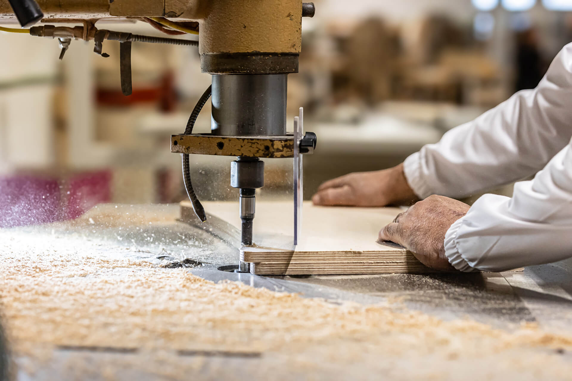 tappezzeria nautica d'amico fase realizzazione strutture legno