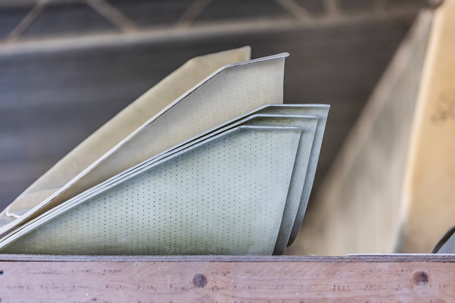 tappezzeria nautica d'amico fase stampaggio vetroresine