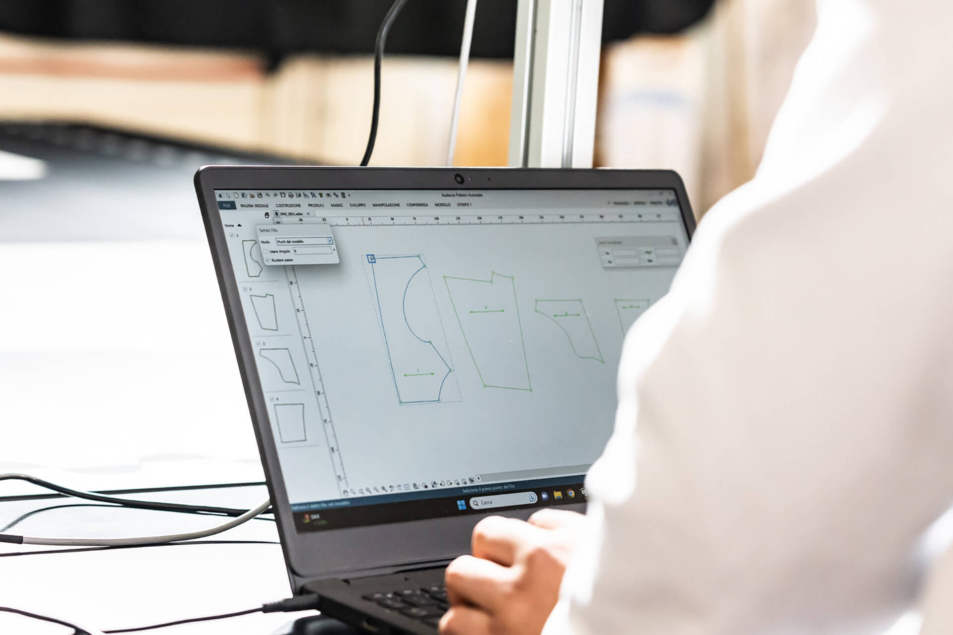 tappezzeria nautica d'amico fase taglio imbottiture