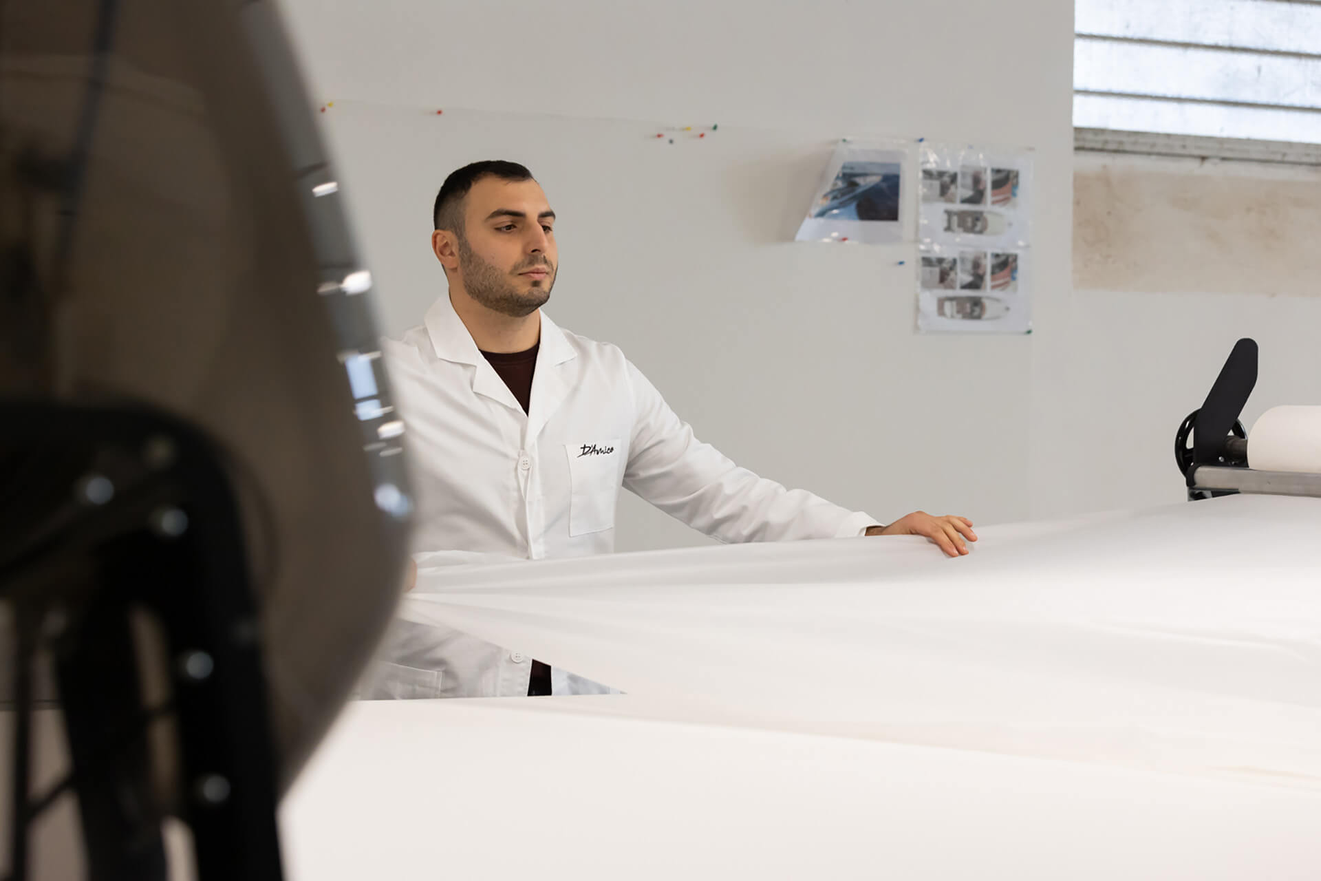 tappezzeria nautica d'amico fase taglio imbottiture